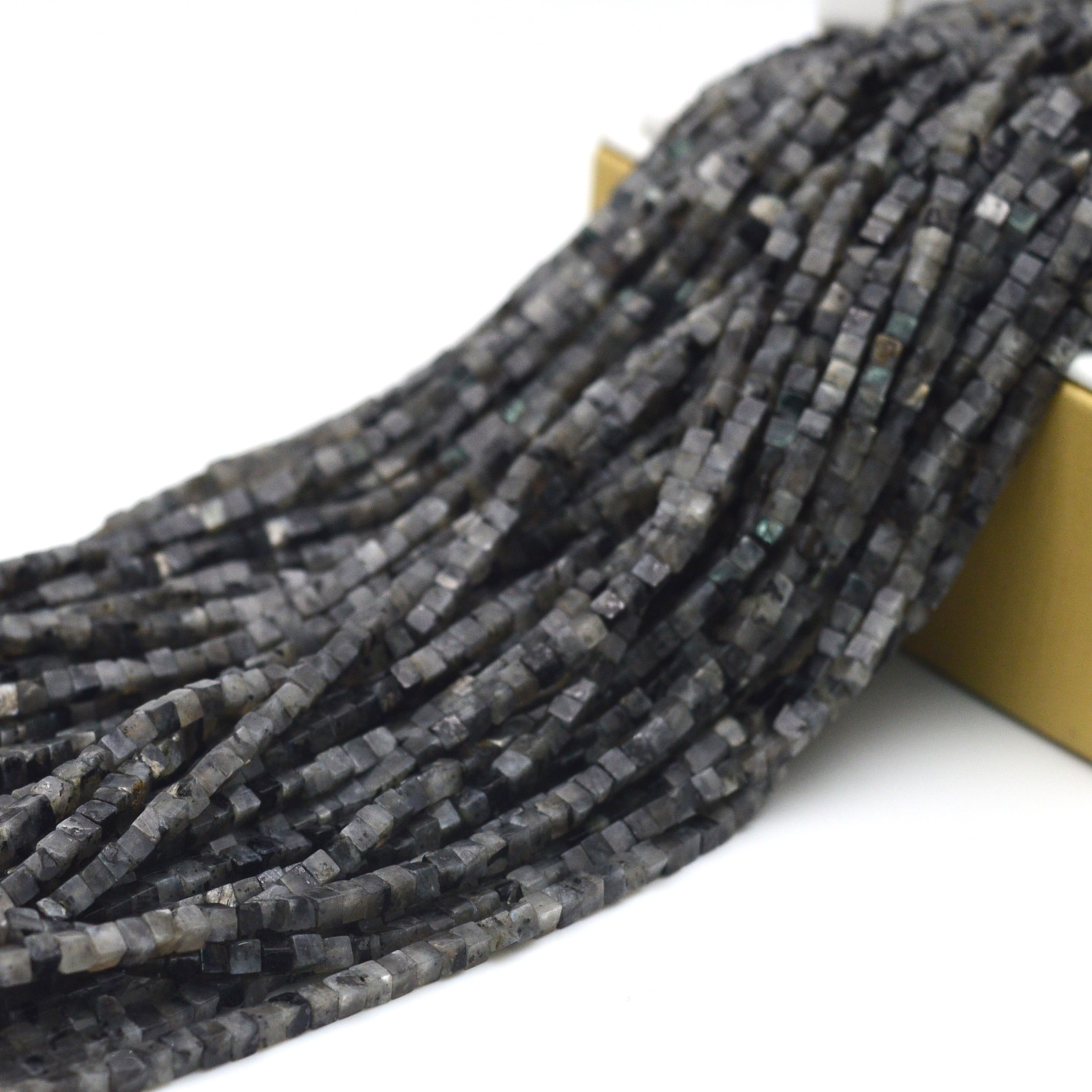 Jewelry Making Store - 2มม.4มม.สีเทา Labradorite สแควร์ลูกปัดหินลูกปัดสำหรับ DIY สร้อยคอ Bracelat